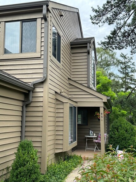 931 Shoreline Rd Unit 878, Lake Barrington, IL 60010
