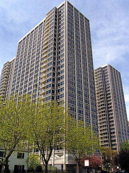 4250 N Marine Dr Unit 2304, Chicago, IL 60613