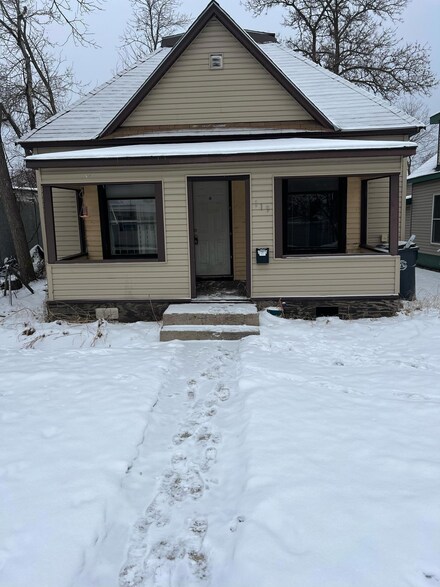 119 12th St NW, Bemidji, MN 56601