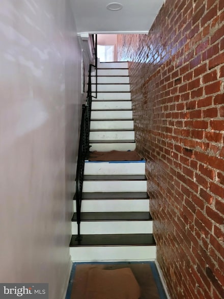 705 S 52nd St, Philadelphia, PA 19143