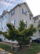 2552 Sandbourne Ln, Herndon, VA 20171