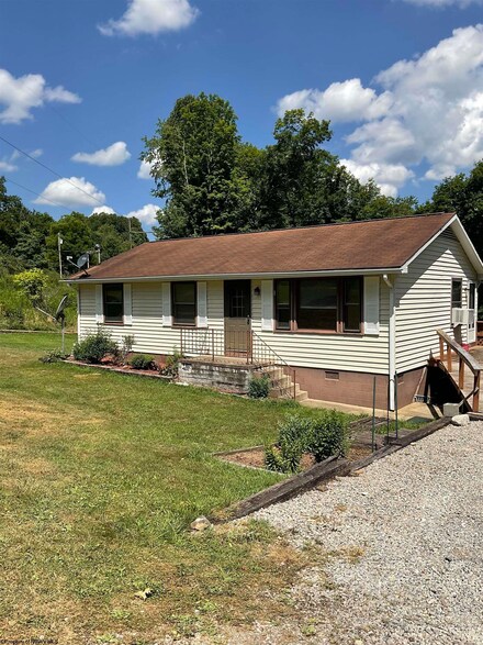 230 Zicks Rd, Buckhannon, WV 26201