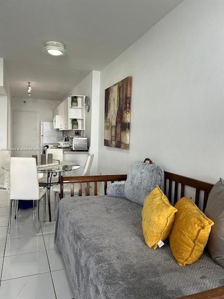 100 Lincoln Rd Unit 437, Miami Beach, FL 33139