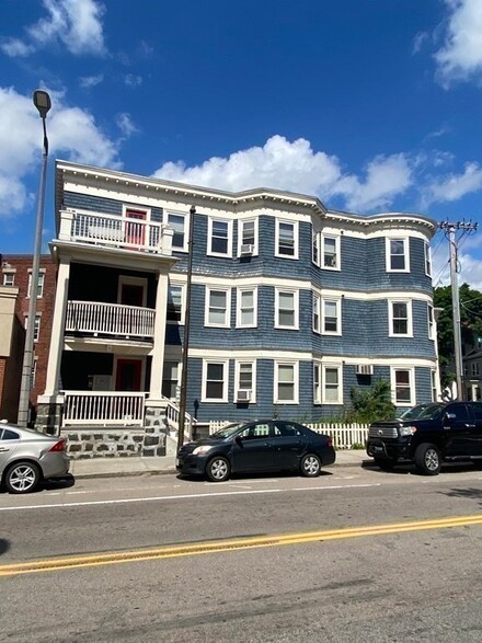 609 Centre St Unit 3, Jamaica Plain, MA 02130