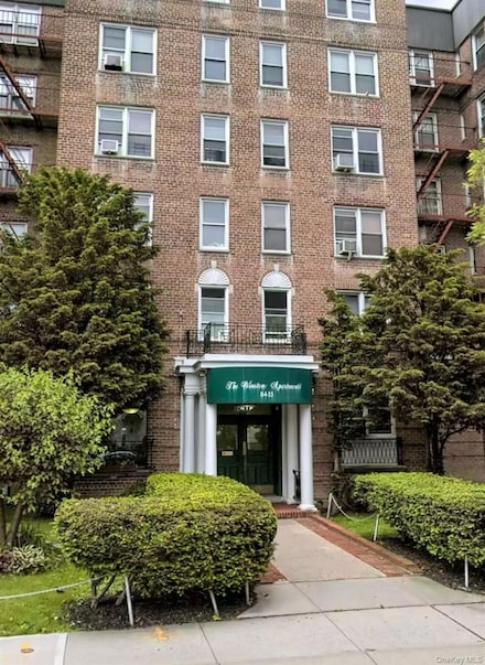 8455 Daniels St Unit 6E, Briarwood, NY 11435