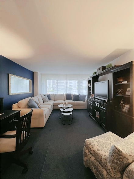 18-15 215th St Unit 1G, Flushing, NY 11360