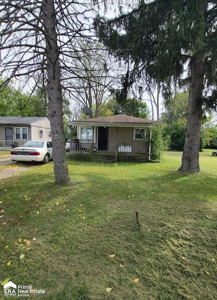 1084 Dunkirk Ave, Mount Morris, MI 48458