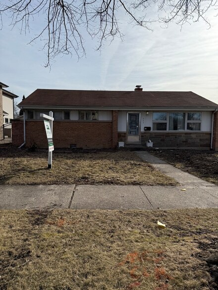 453 N West Ave, Elmhurst, IL 60126