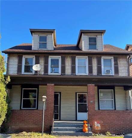 61 Sycamore St, Natrona Heights, PA 15065