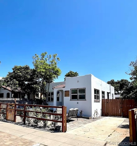 4131 Lamont St, San Diego, CA 92109