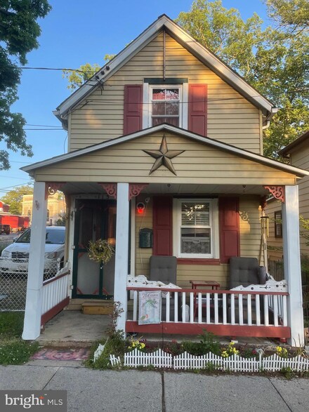 115 2nd Ave, Pitman, NJ 08071