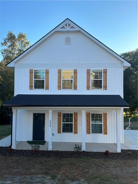 4434 Gracemont Dr NW, Winston-Salem, NC 27106