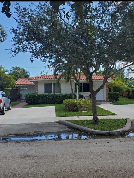 2131 SW 66th Ave, Miami, FL 33155