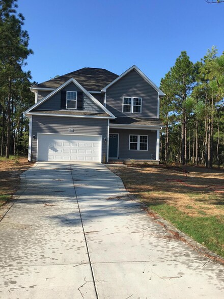 720 W Baltimore Ave, Pinebluff, NC 28373