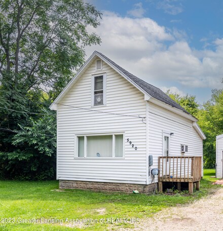 5920 Piper Ave, Lansing, MI 48911