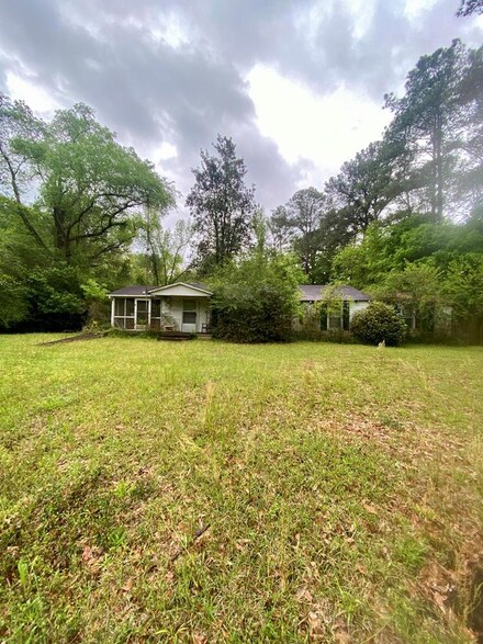 1336 Skipperville Rd, Ozark, AL 36360
