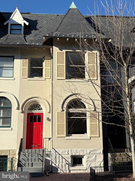 2923 Q St NW, Washington, DC 20007