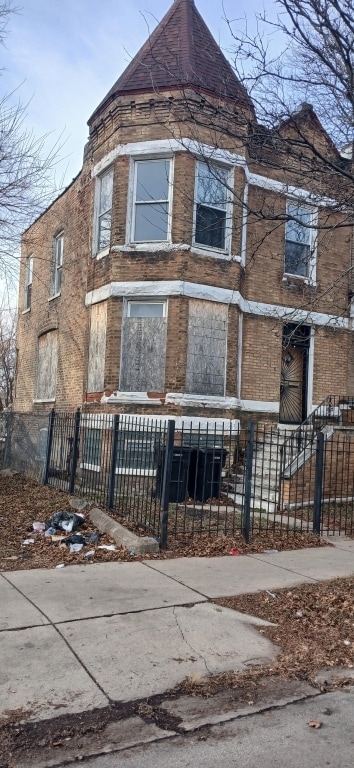 112 N Kilbourn Ave, Chicago, IL 60624