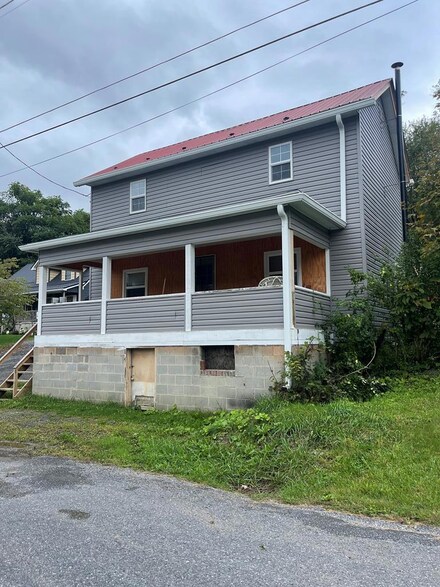 143 Bankstown Rd, Mapleton Depot, PA 17052
