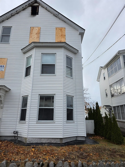 132 Alsace St, Manchester, NH 03102