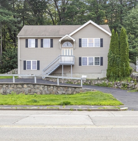 442 Lake Ave, Worcester, MA 01604