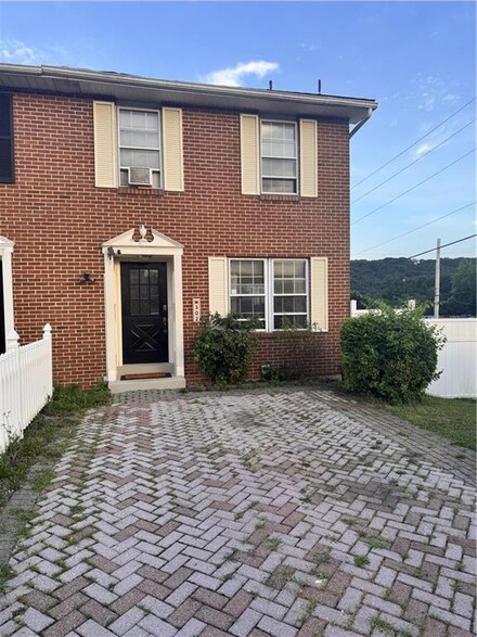 302 E Mosser St, Allentown, PA 18109