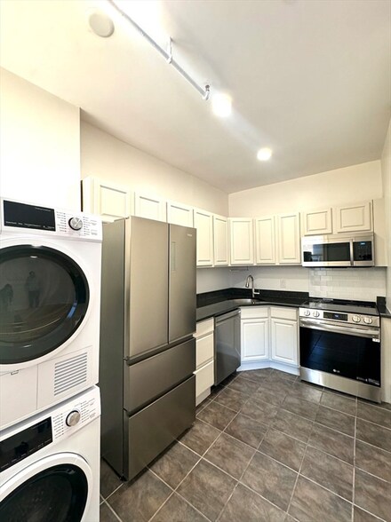 1082 Commonwealth Ave Unit 502, Boston, MA 02215
