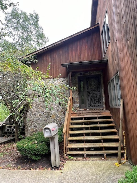 207 Brookshire Ln, Beckley, WV 25801