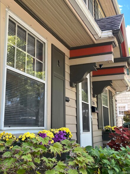 130 McKinnie Ave, Fort Wayne, IN 46806