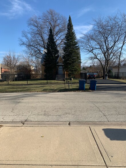 8055 Lorel Ave, Burbank, IL 60459