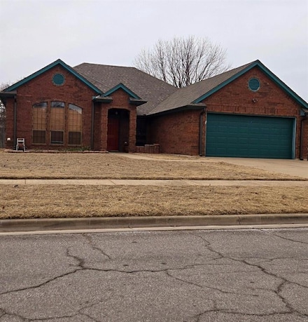 102 NE 51st St, Lawton, OK 73507