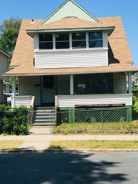 78 Westford Cir, Springfield, MA 01109