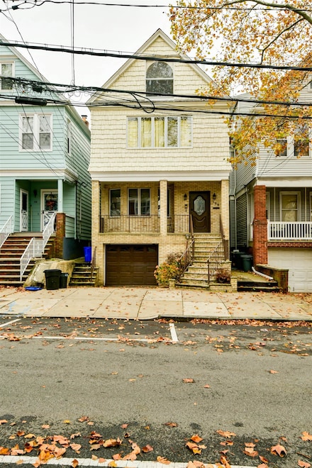 108 W 42nd St Unit 1, Bayonne, NJ 07002