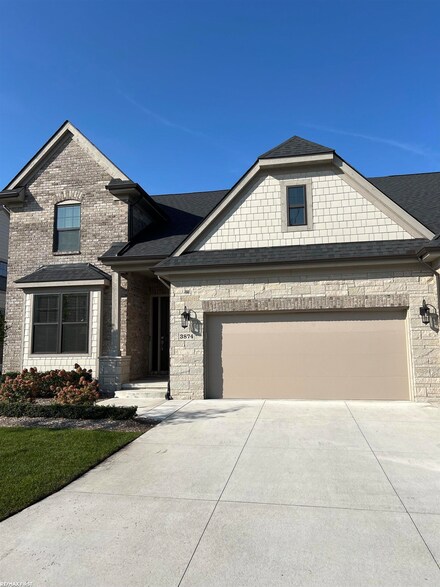 3874 Albatross Ct Unit 17, Rochester Hills, MI 48309