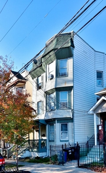 86 N 11th St, Newark, NJ 07107