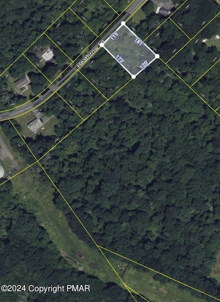 179 Heathrow Ln, Stroud Township, PA 18360