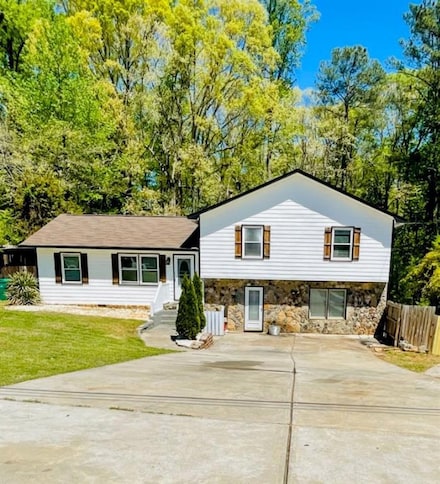 1939 Suwanee Valley Rd, Lawrenceville, GA 30043