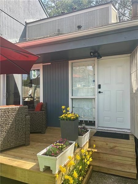 1044 Mariners Ct Unit 32, Stone Mountain, GA 30083
