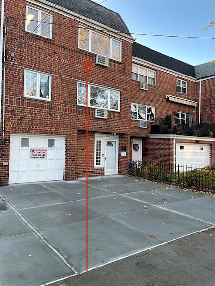 2210 73rd St, East Elmhurst, NY 11370
