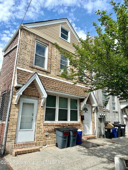 260 Sand Ln, Staten Island, NY 10305