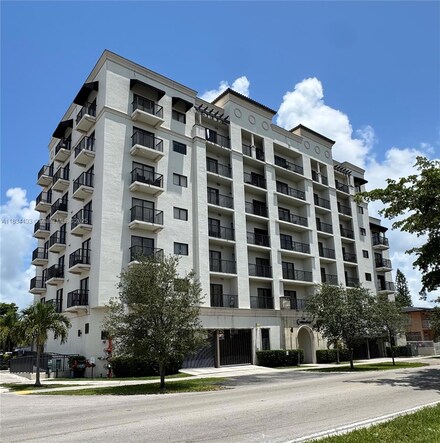 1801 SW 32nd Ave Unit 602, Miami, FL 33145