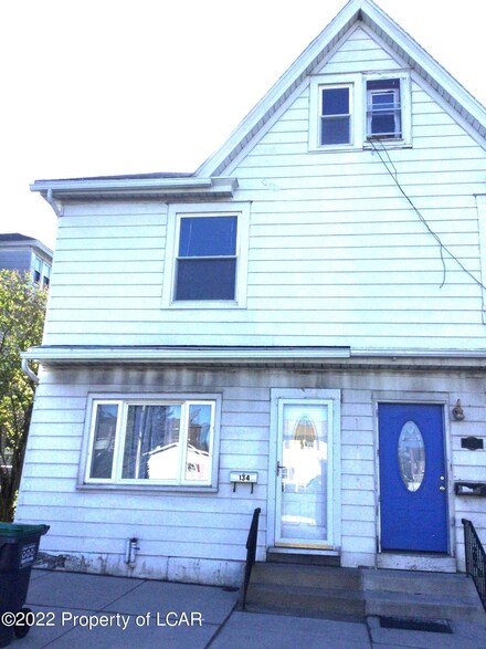 134 N Kennedy Dr, McAdoo, PA 18237