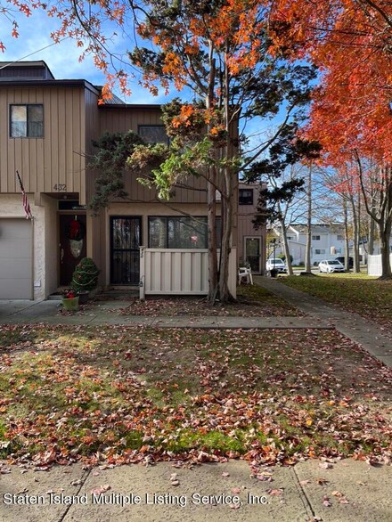 430 Sprague Ave, Staten Island, NY 10307