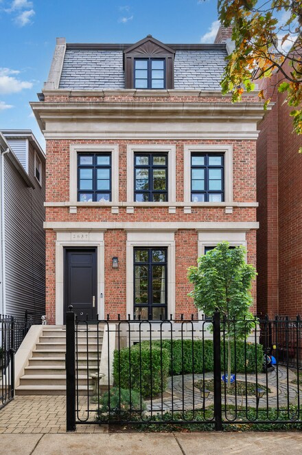 2637 N Racine Ave, Chicago, IL 60614