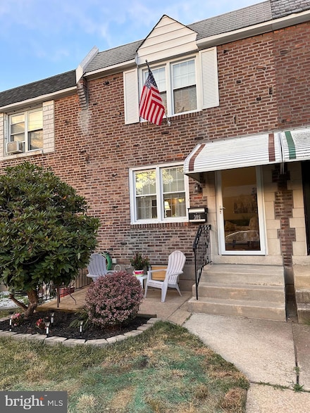 309 N Bishop Ave, Clifton Heights, PA 19018