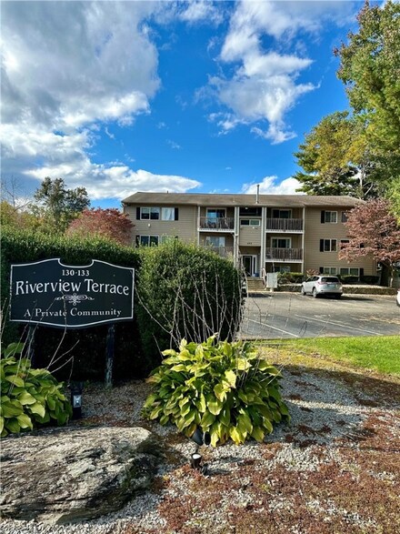 133 Fordson Ave Unit 4, Cranston, RI 02910