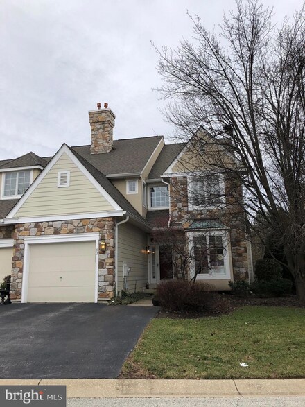 83 Highpoint Dr Unit 83, Berwyn, PA 19312