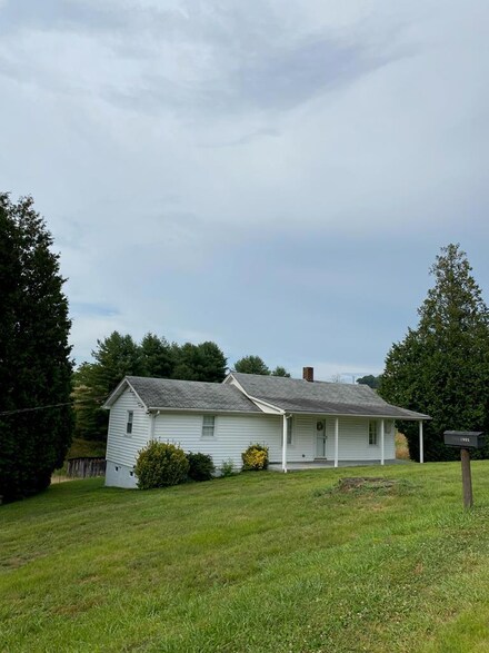 1905 Keno Rd, Fancy Gap, VA 24328
