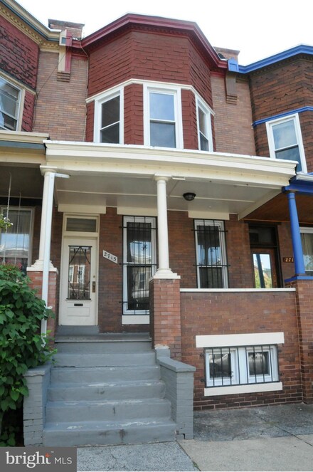 2713 Guilford Ave, Baltimore, MD 21218