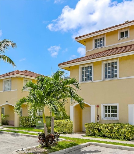 2054 NE 167th St Unit 3122, North Miami Beach, FL 33162